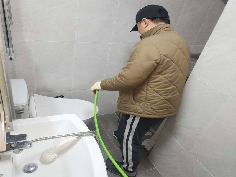 과천 변기막힘 작업사례 4